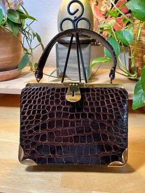 Vintage Bienen-Davis brown alligator handbag with gold tone clasp and accents